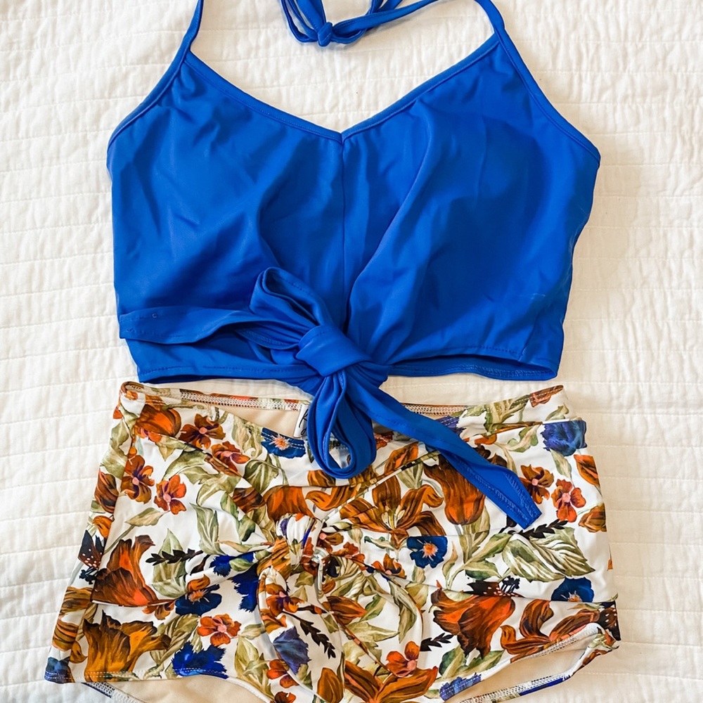Kortni Jeane set